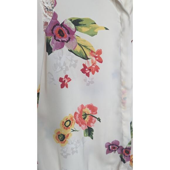 Zara Trafaluc white floral silky dressy blouse size small - Picture 6 of 9